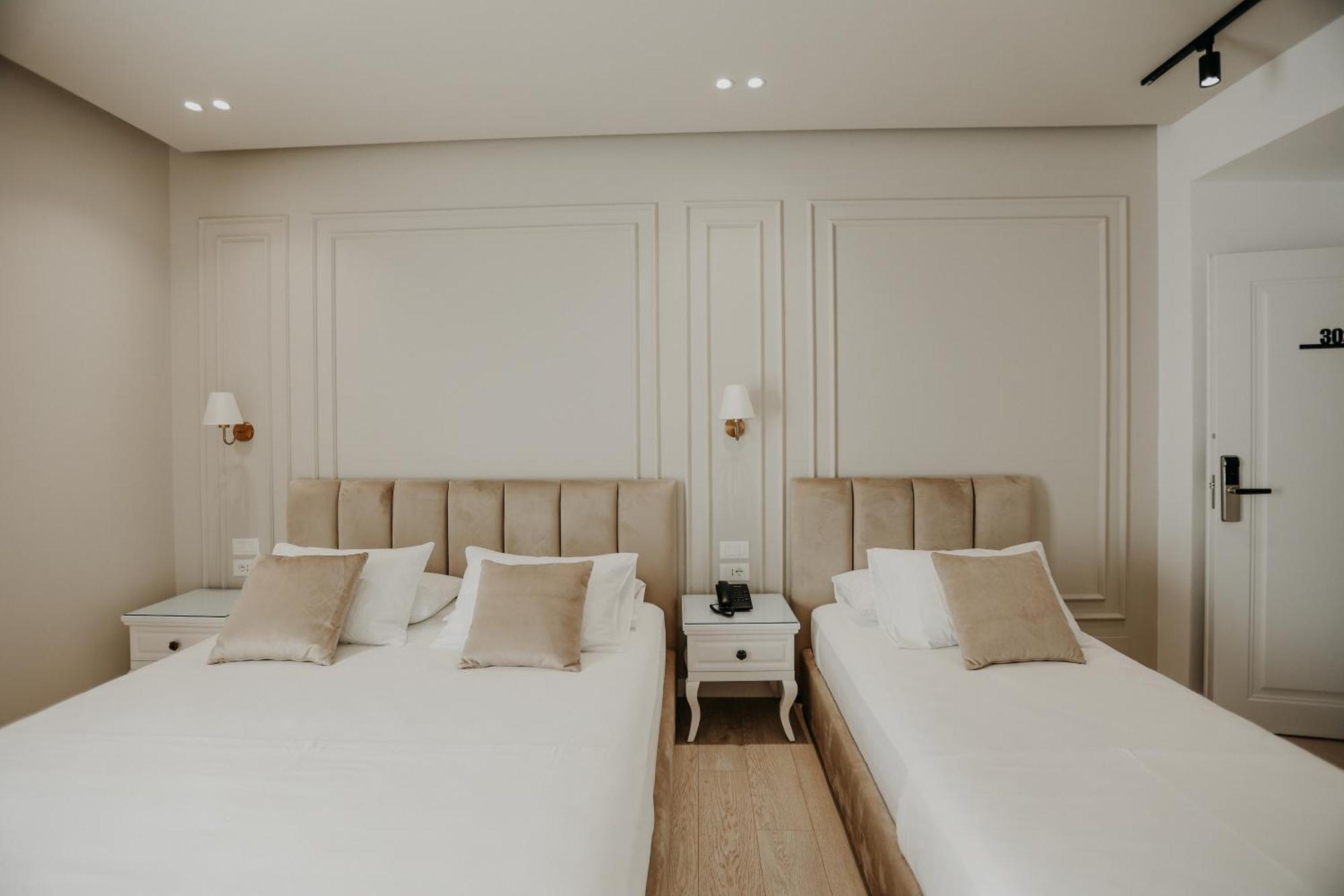 Seaside Hotel Влёра Экстерьер фото