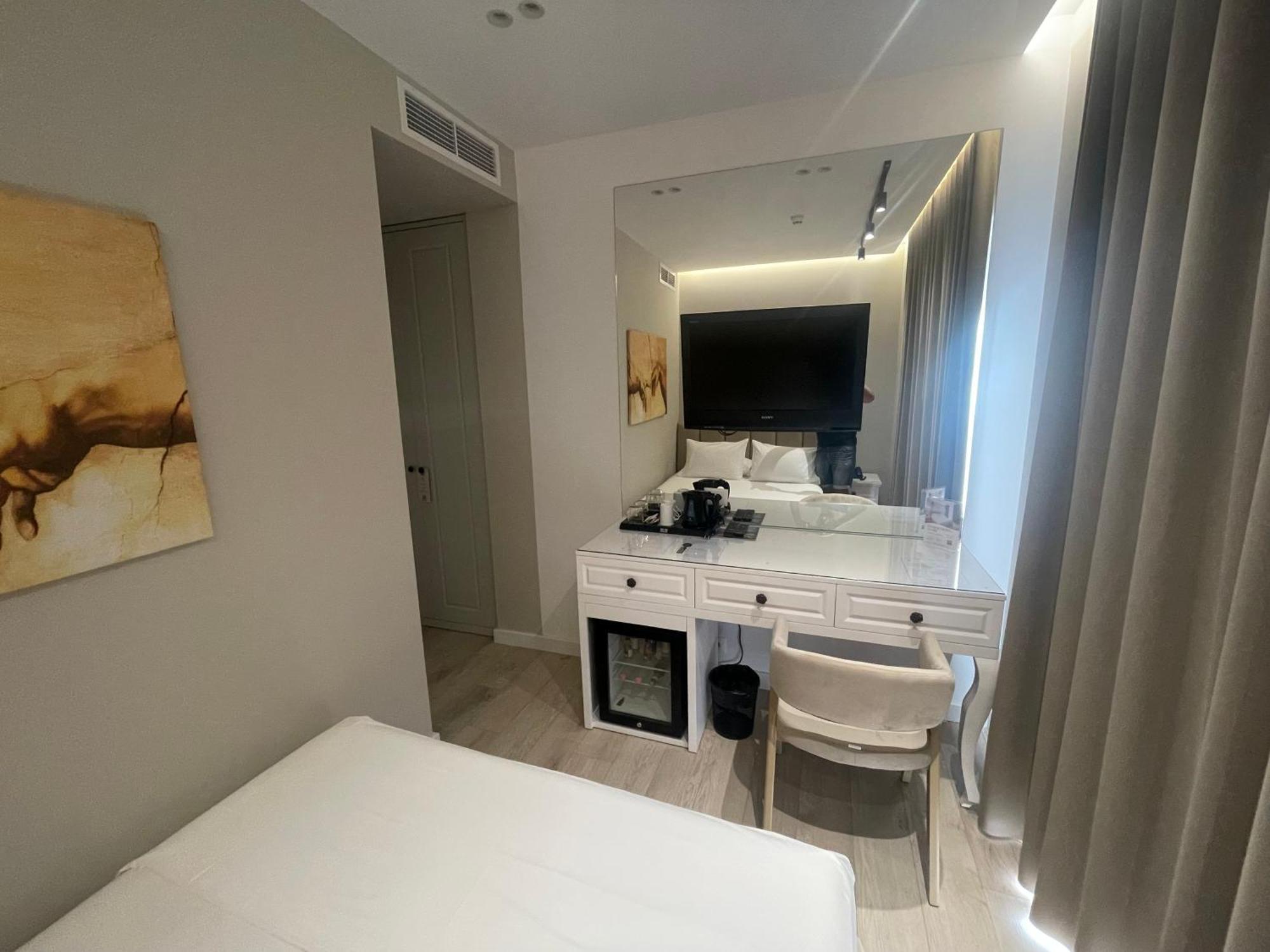 Seaside Hotel Влёра Экстерьер фото